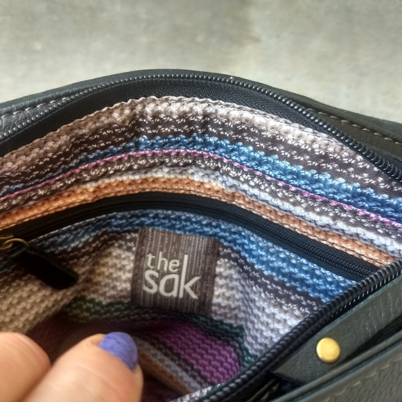 The Sak black leather shoulder/crossbody - Picture 5 of 9